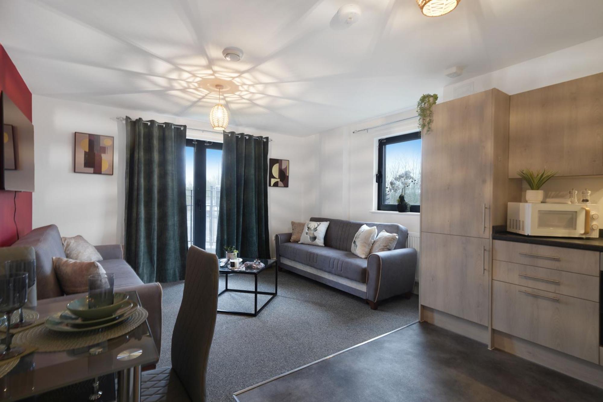 Modern Apartments With Free Parking Near Heathrow コルンブルック エクステリア 写真