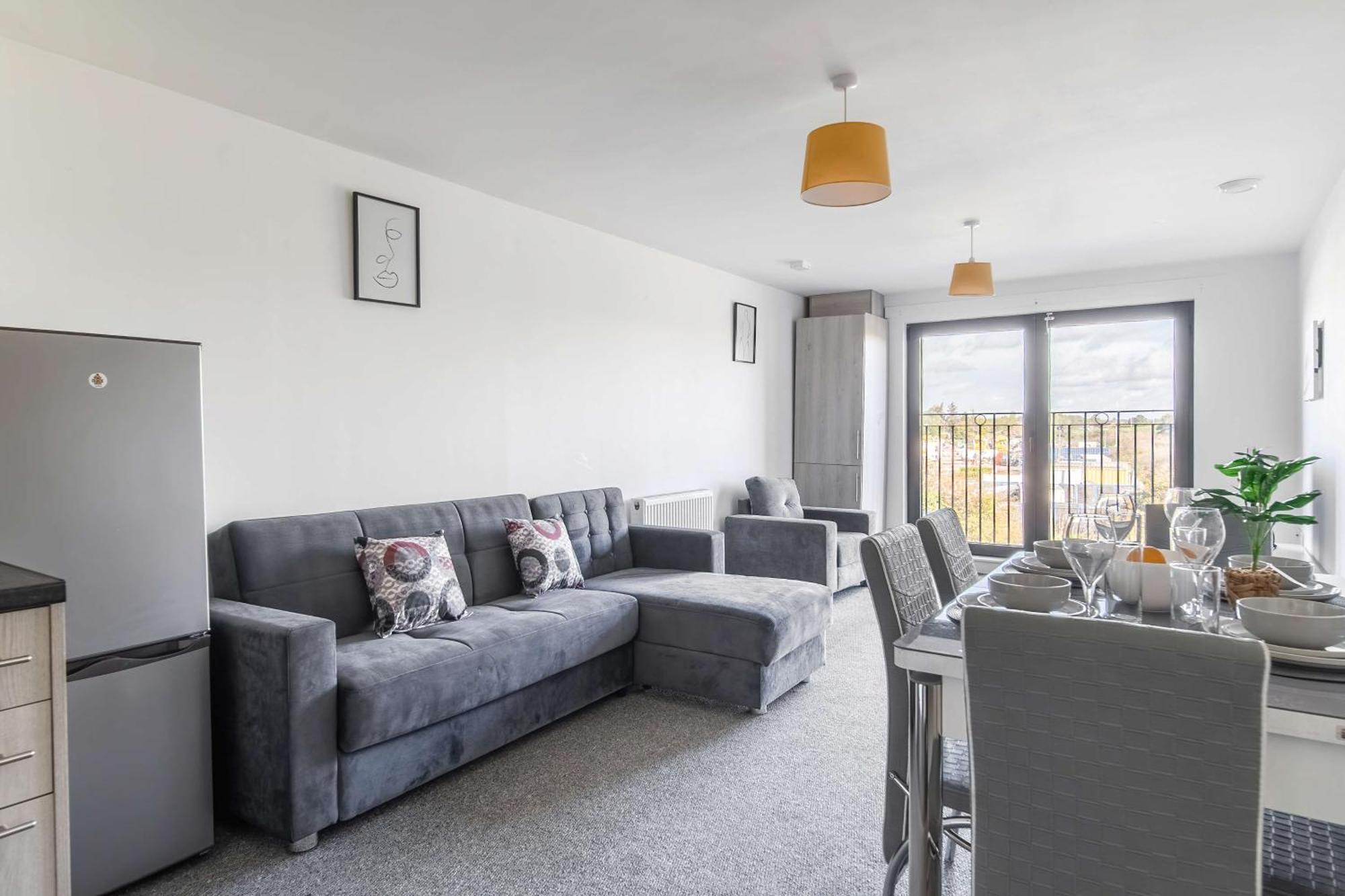 Modern Apartments With Free Parking Near Heathrow コルンブルック エクステリア 写真