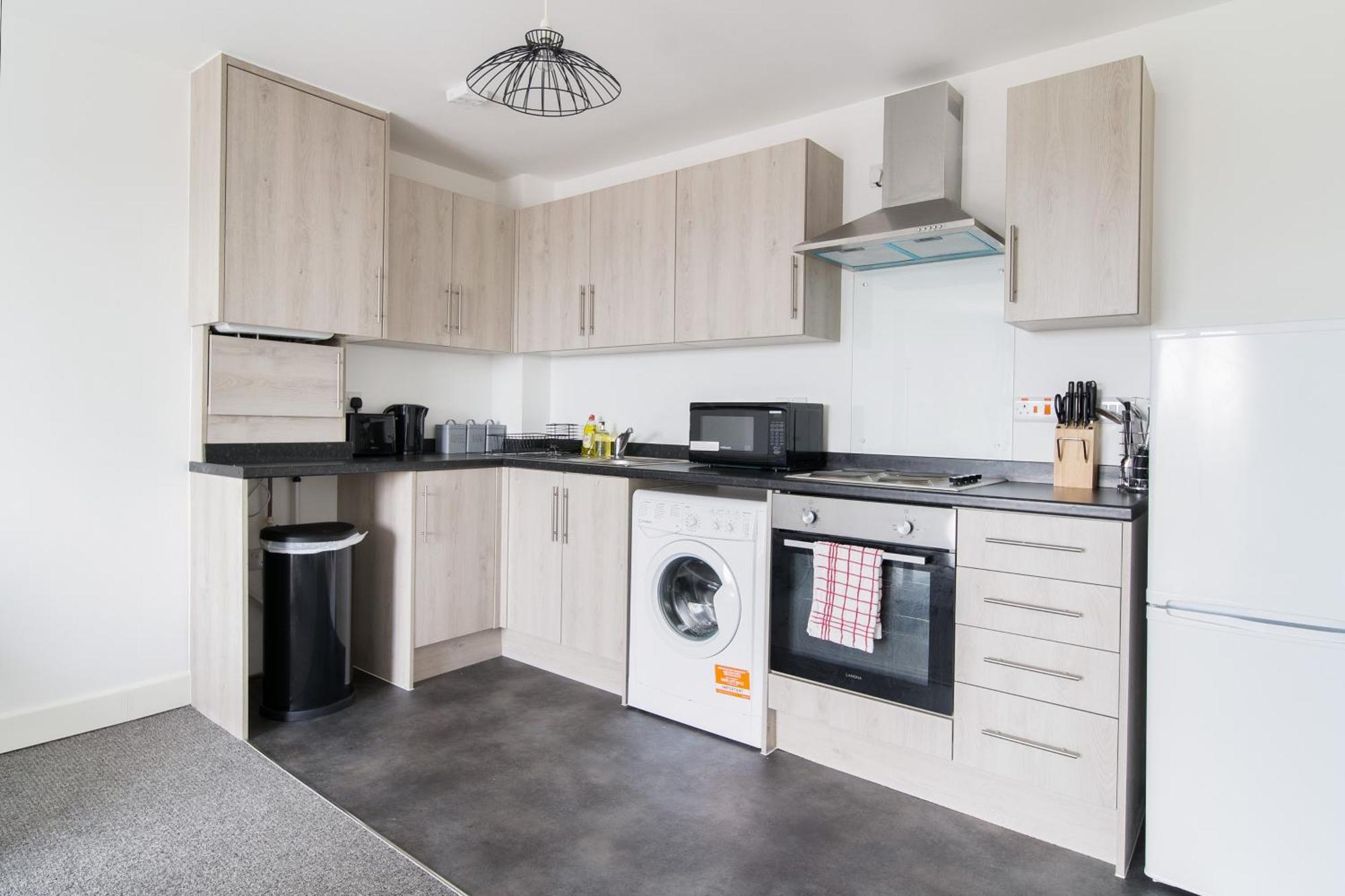 Modern Apartments With Free Parking Near Heathrow コルンブルック エクステリア 写真