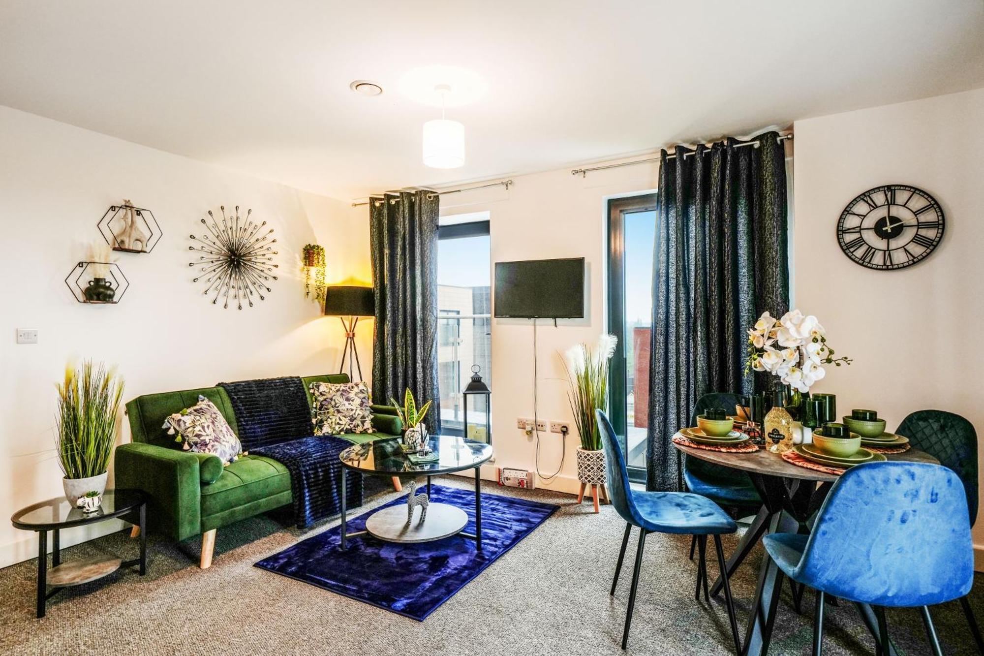 Modern Apartments With Free Parking Near Heathrow コルンブルック エクステリア 写真