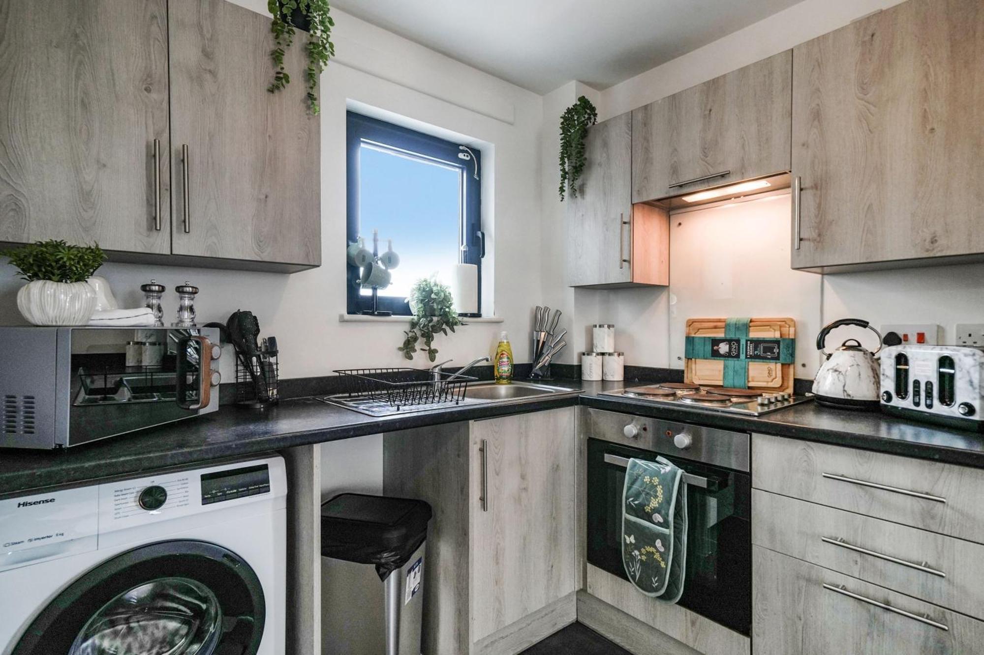 Modern Apartments With Free Parking Near Heathrow コルンブルック エクステリア 写真
