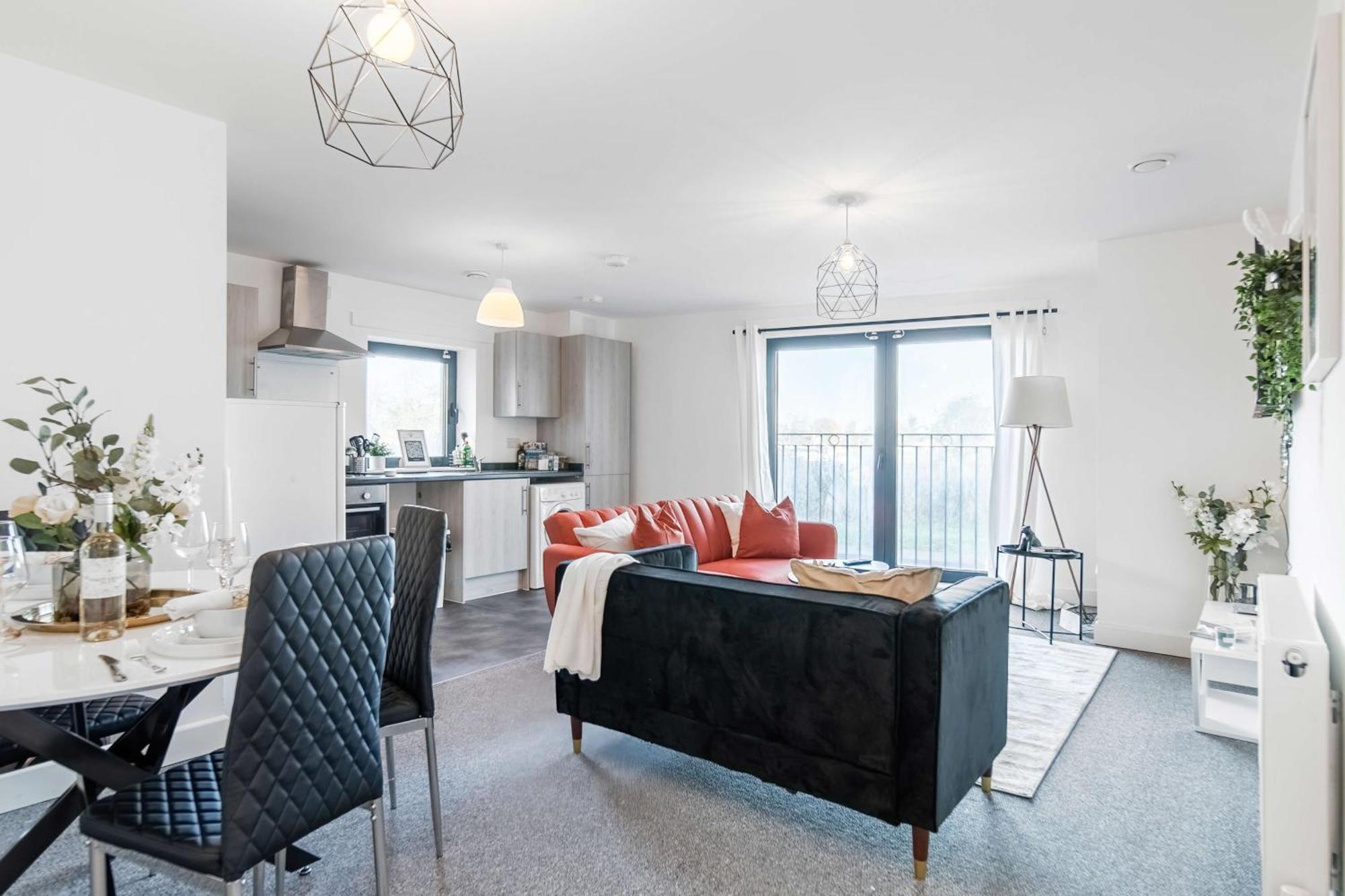 Modern Apartments With Free Parking Near Heathrow コルンブルック エクステリア 写真