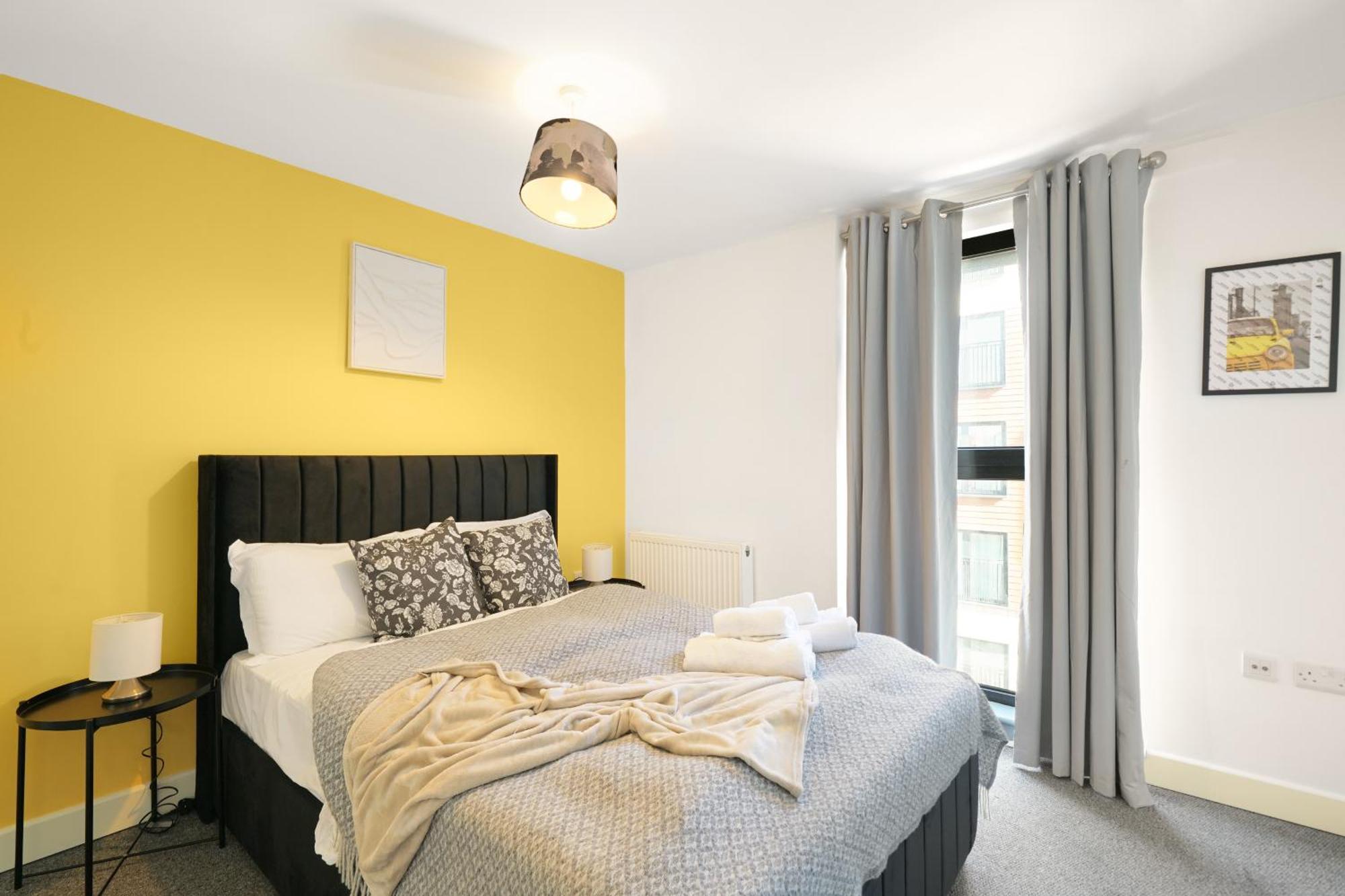 Modern Apartments With Free Parking Near Heathrow コルンブルック エクステリア 写真